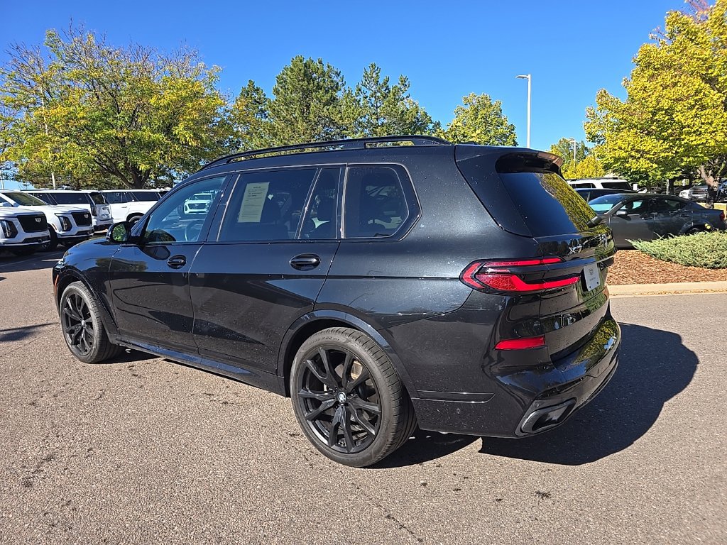 Used 2023 BMW X7 xDrive40i w/ M Sport Package AWD/4WD image 3