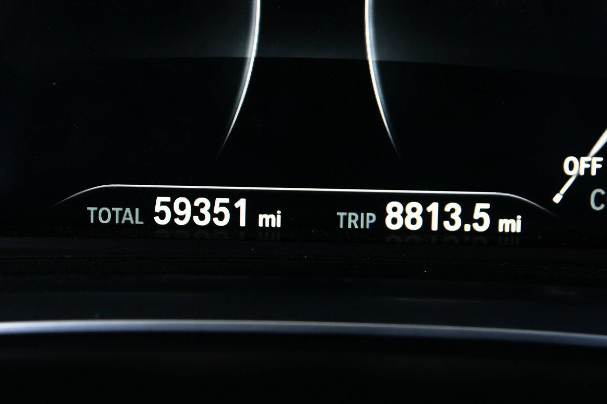 Used 2019 BMW 750i RWD image 27