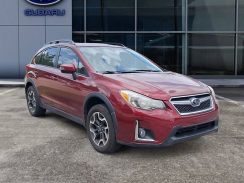 Used 2016 Subaru Crosstrek 2.0i Limited AWD/4WD image 2