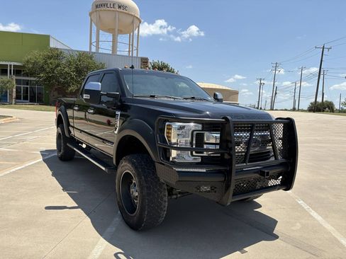 Used 2019 Ford F250 XLT w/ XLT Premium Package AWD/4WD image 8