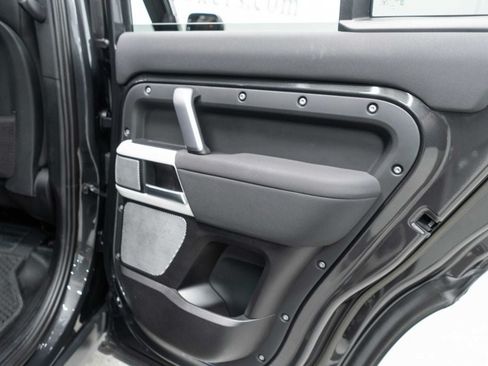Used 2023 Land Rover Defender 130 X-Dynamic SE AWD/4WD image 16