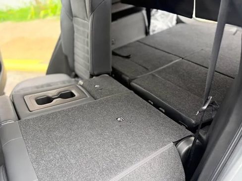 Used 2022 Mitsubishi Outlander SE FWD image 14
