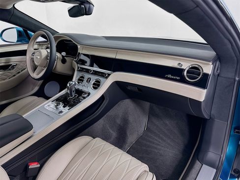 Used 2024 Bentley Continental GT image 25