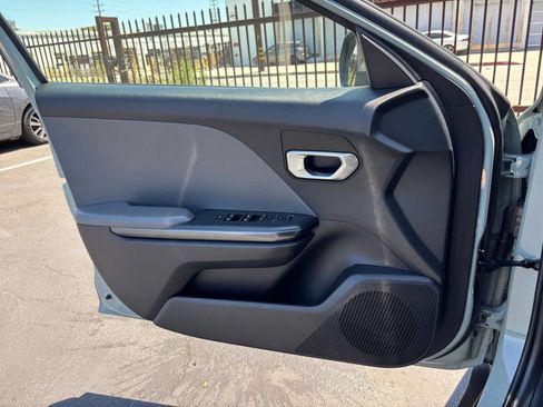 Used 2025 Kia K4 FWD image 18