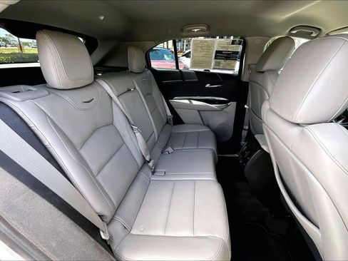 Used 2023 Cadillac XT4 Luxury FWD image 20