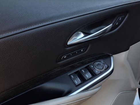 Used 2019 Cadillac XT4 Premium Luxury w/ Cold Weather Package image 18