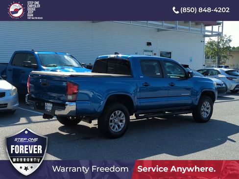 Used 2018 Toyota Tacoma SR5 RWD image 5