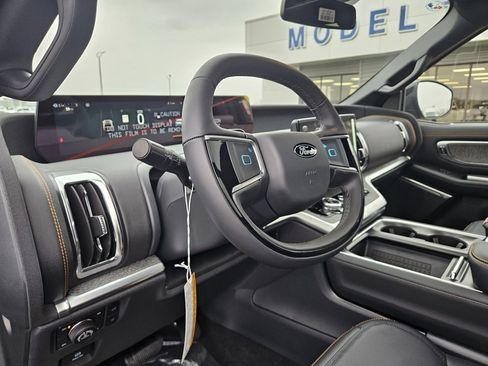 New 2025 Ford Expedition Tremor image 14