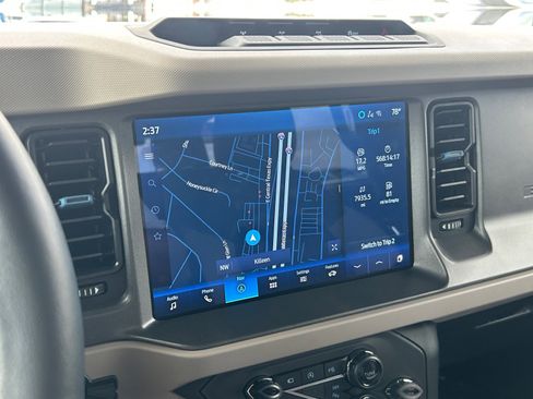 Used 2024 Ford Bronco Wildtrak image 14