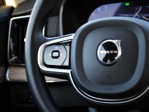 Certified 2025 Volvo XC90 B5 Plus image 20