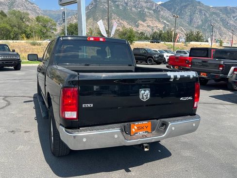 Used 2022 RAM 1500 Classic SLT w/ Electronics Convenience Group AWD/4WD image 11
