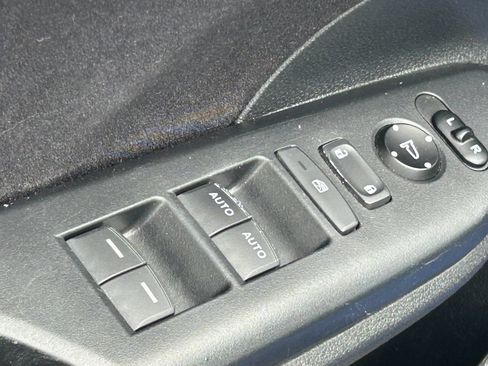 Used 2019 Honda Insight LX image 25