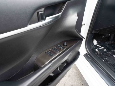 Used 2023 Toyota Camry LE image 7