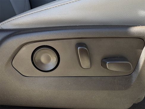 Used 2021 Chevrolet Tahoe Z71 w/ Rear Media and Nav Package image 26