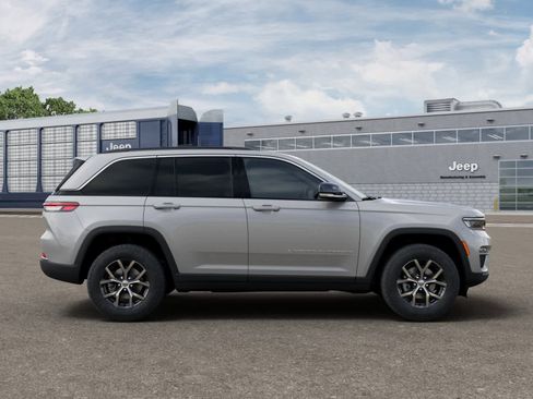 New 2025 Jeep Grand Cherokee Limited image 21