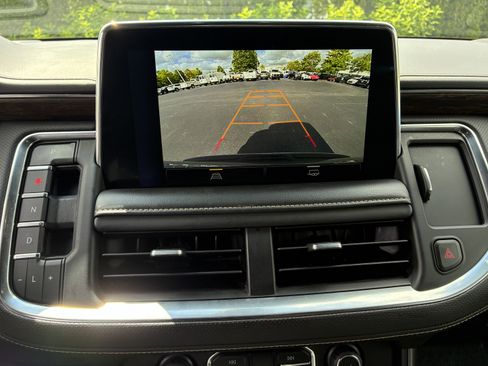 Used 2022 Chevrolet Suburban Premier RWD image 32