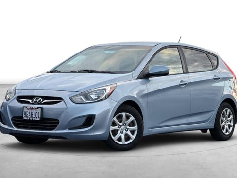 Used 2012 Hyundai Accent GS image 2