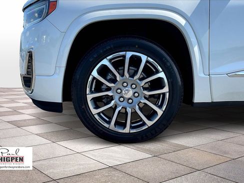 Used 2023 GMC Acadia Denali w/ Denali Ultimate Package image 9