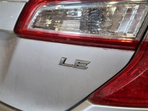 Used 2012 Toyota Camry L image 3