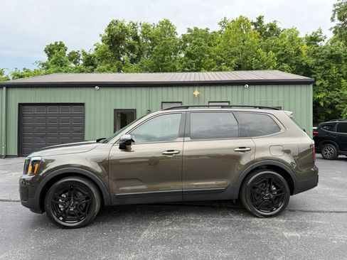 Used 2024 Kia Telluride SX X-Line AWD/4WD image 3