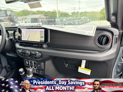 New 2025 Jeep Gladiator Rubicon w/ Technology Group image 15