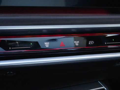 Certified 2024 BMW 740i RWD image 22