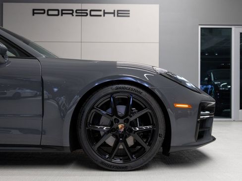 Used 2026 Porsche Panamera image 11