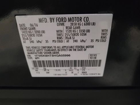 Used 2017 Ford Explorer Platinum image 33