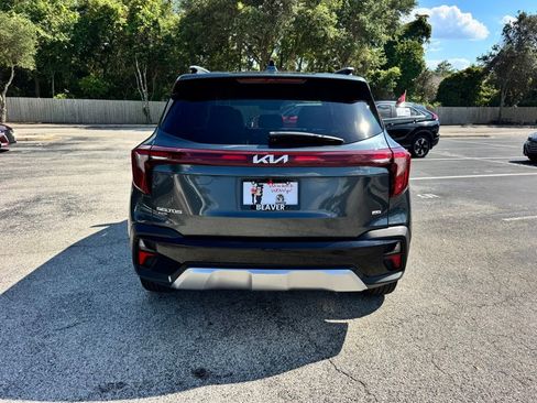 Used 2024 Kia Seltos SX AWD/4WD image 8