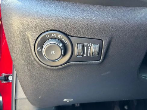 Used 2026 Jeep Compass Trailhawk w/ Sun, Sound & Navigation Group AWD/4WD image 14