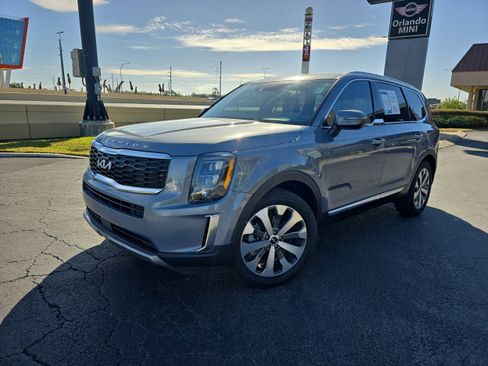 Used 2022 Kia Telluride EX w/ EX Premium Package image 32