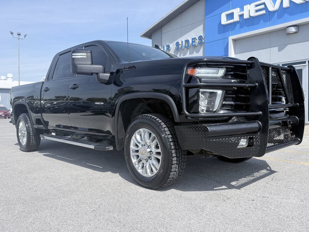 Used 2022 Chevrolet Silverado 2500 High Country w/ Z71 Off-Road Package AWD/4WD image 3