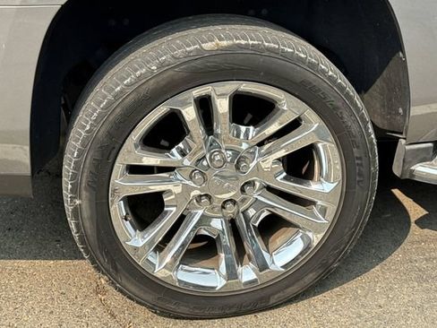 Used 2019 GMC Yukon SLT w/ Premium Edition AWD/4WD image 4