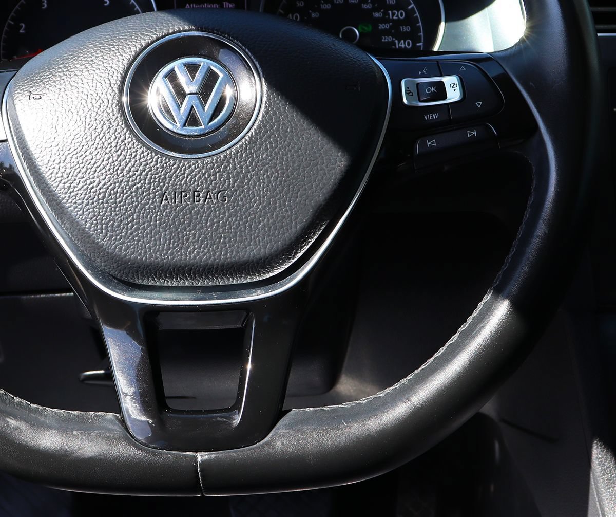 Used 2019 Volkswagen Golf SE w/ Driver Assistance Package FWD image 53