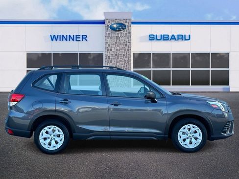 Used 2022 Subaru Forester AWD/4WD image 6