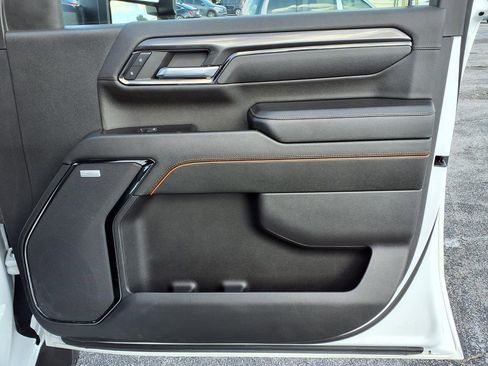 Used 2024 GMC Sierra 2500 AT4 w/ Technology Package image 15