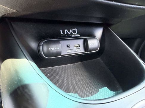 Used 2015 Kia Soul + FWD image 21