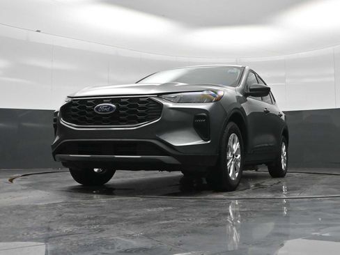 Used 2025 Ford Escape Active image 29