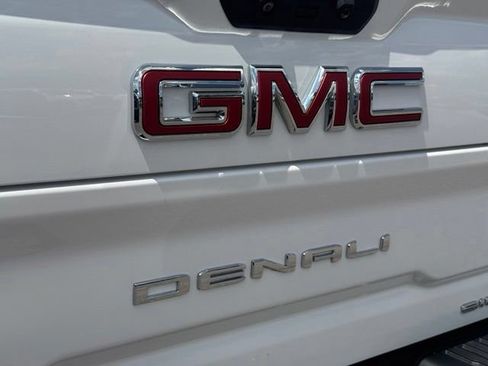 Certified 2020 GMC Sierra 3500 Denali w/ Denali Ultimate Package AWD/4WD image 22