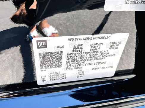 Used 2024 Chevrolet Silverado 2500 LTZ w/ LTZ Plus Package image 38