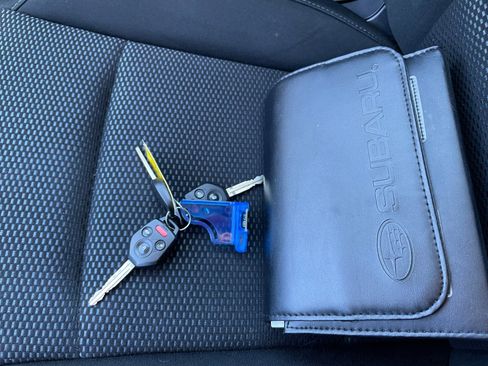 Used 2017 Subaru Outback 2.5i Premium image 4