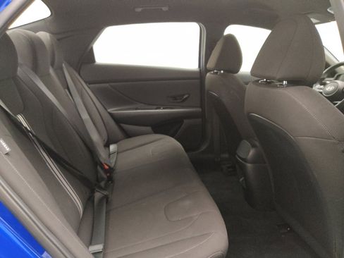 Used 2025 Hyundai Elantra Sport FWD image 19