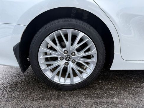 Used 2020 Toyota Camry XLE image 26