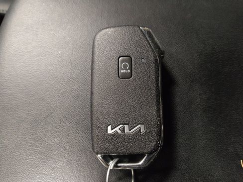 Used 2022 Kia Telluride S FWD image 32