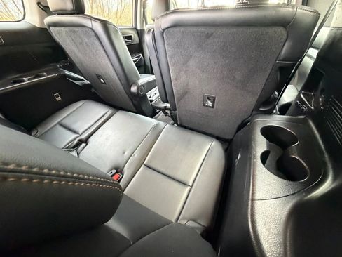 Used 2018 Toyota Highlander XLE image 21