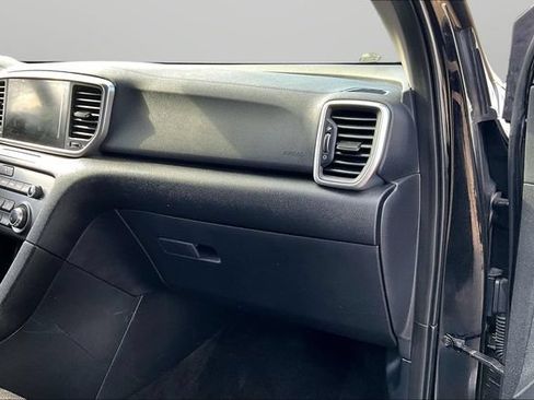 Used 2020 Kia Sportage LX FWD image 16