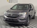 Used 2017 Honda Pilot Touring image 4