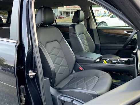 Used 2024 Volkswagen Atlas SE image 8