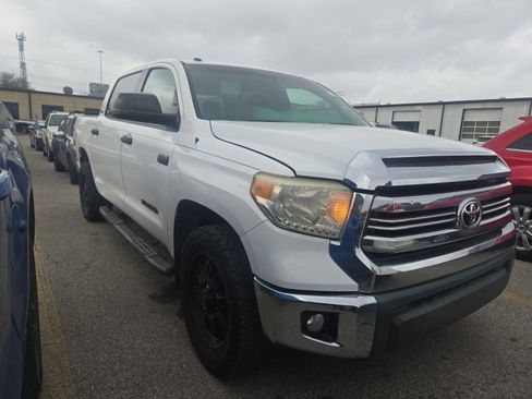 Used 2016 Toyota Tundra SR5 w/ SR5 Upgrade Package image 5