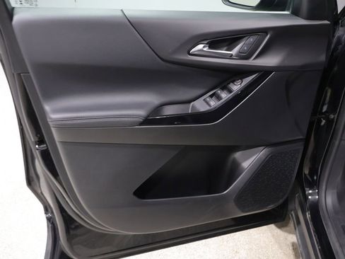 Used 2025 Chevrolet Equinox LT image 13